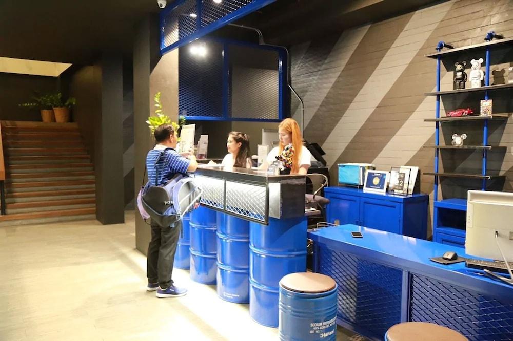 The Core Gallery Hotel Чиангмай Екстериор снимка