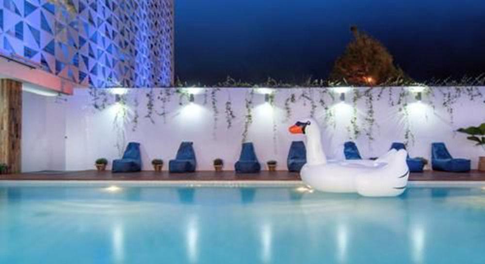 The Core Gallery Hotel Чиангмай Екстериор снимка