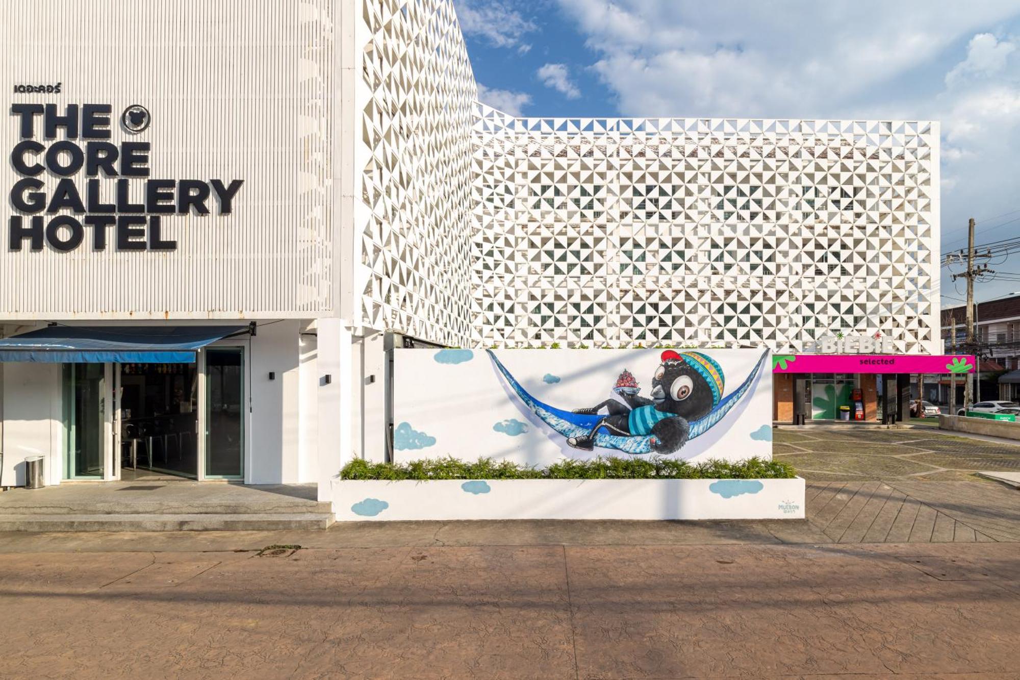 The Core Gallery Hotel Чиангмай Екстериор снимка